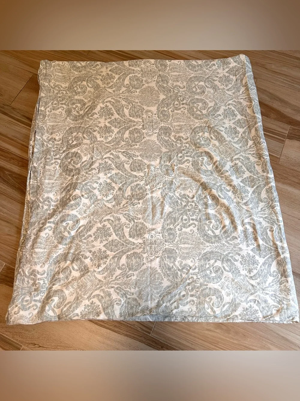 Pottery Barn Samantha Damask King Duvet Cover & 2 Euro shams Blue
